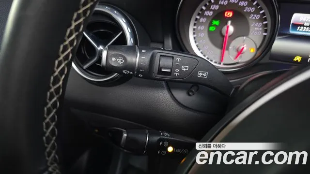 Mercedes-Benz GLA-Class 2016 — фото 18