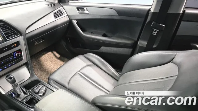 Hyundai Sonata 2016 — фото 12