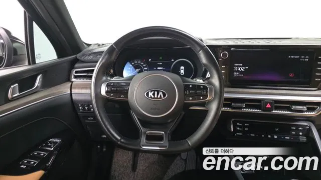 Kia K5 2021 — фото 13