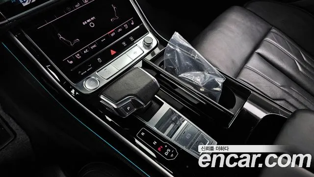 Audi A8 2020 — фото 9