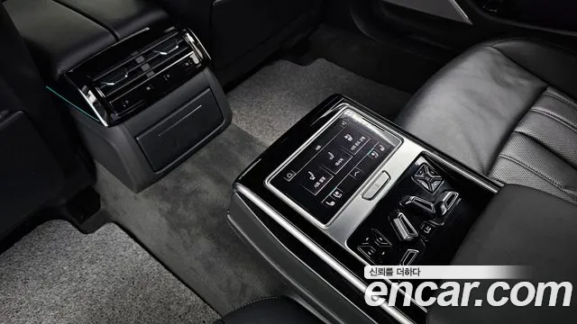 Audi A8 2020 — фото 18