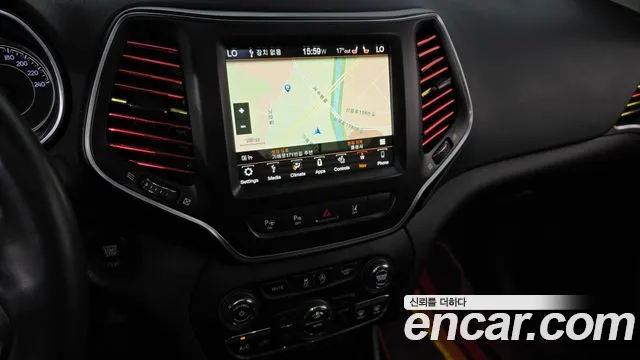 Jeep Cherokee 2019 — фото 12