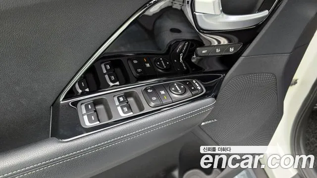 Kia Niro 2018 — фото 14