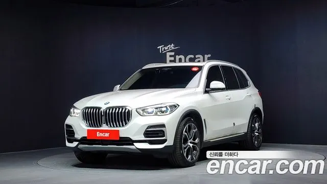 BMW X5 2022 — фото 1