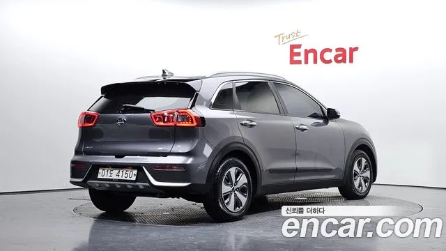 Kia Niro 2018 — фото 2