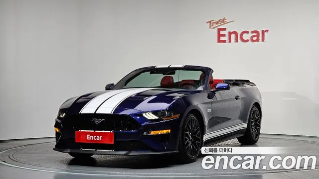 Ford Mustang 2019 — фото 1