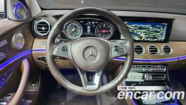 Mercedes-Benz E-Class 2018 — фото 19