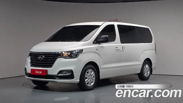 Hyundai Starex 2021 — фото 1
