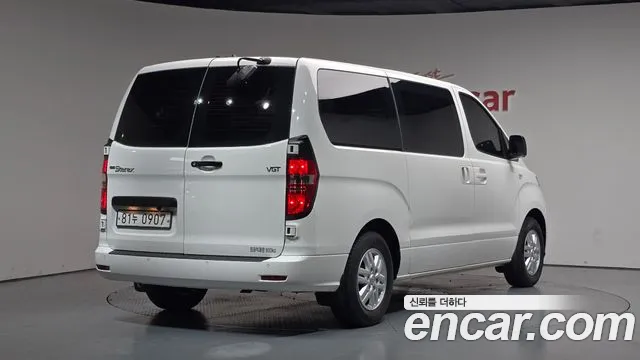 Hyundai Starex 2021 — фото 2
