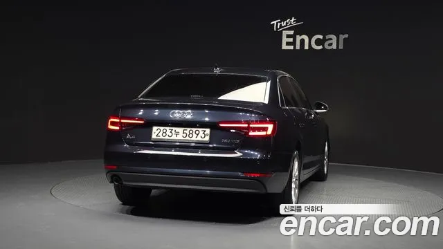 Audi A4 2018 — фото 4
