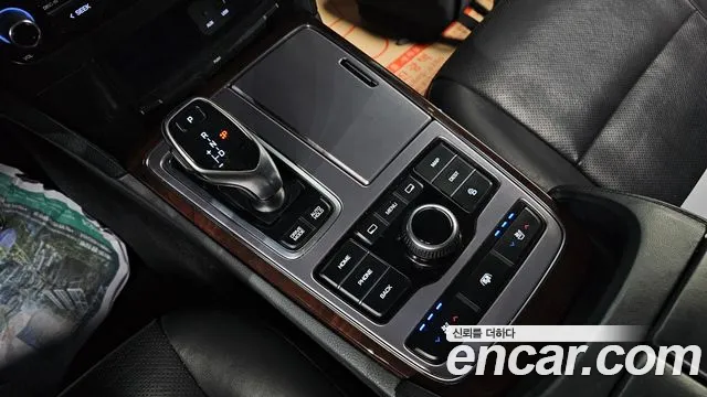 Hyundai Equus 2014 — фото 9
