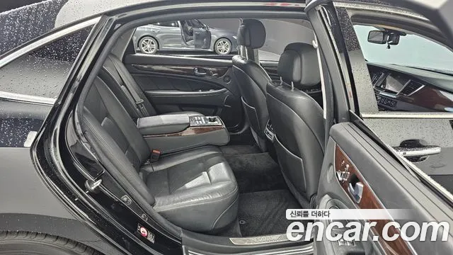 Hyundai Equus 2014 — фото 11
