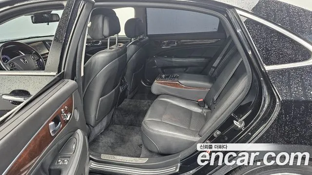 Hyundai Equus 2014 — фото 12