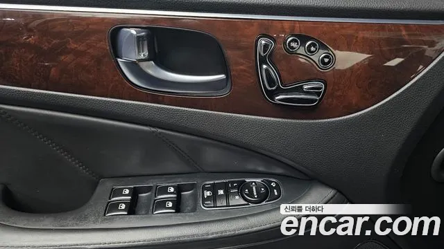 Hyundai Equus 2014 — фото 13