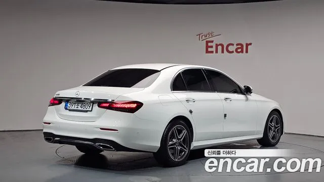 Mercedes-Benz E-Class 2023 — фото 1