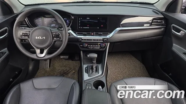 Kia Niro 2022 — фото 10