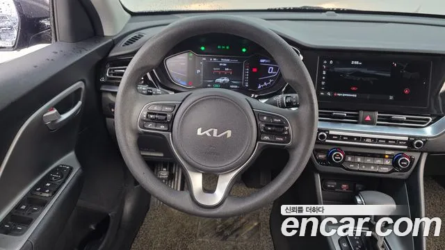 Kia Niro 2022 — фото 19