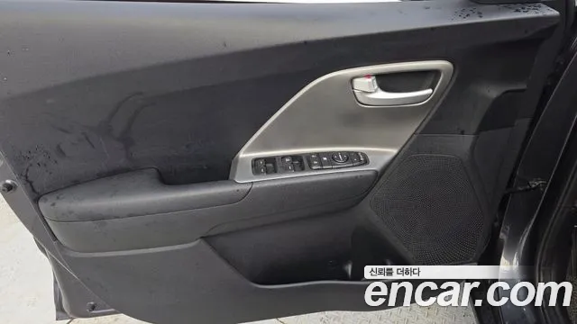 Kia Niro 2022 — фото 14