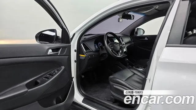Hyundai Tucson 2017 — фото 10