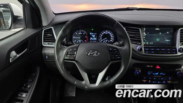 Hyundai Tucson 2017 — фото 13