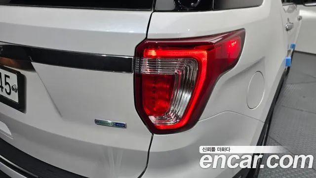 Ford Explorer 2018 — фото 9