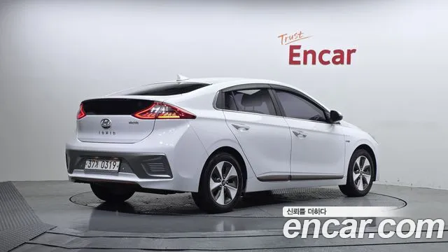 Hyundai Ioniq 2017 — фото 2