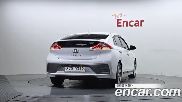 Hyundai Ioniq 2017 — фото 4