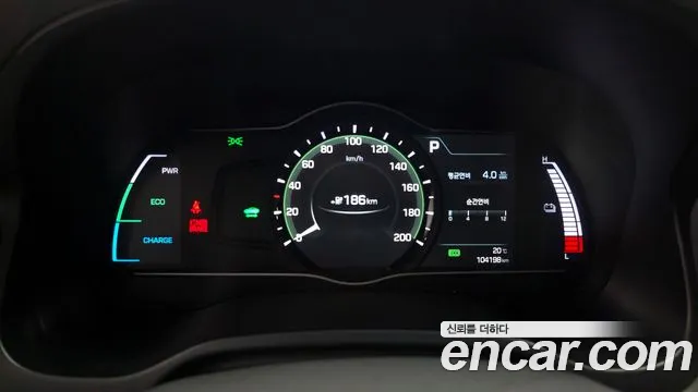 Hyundai Ioniq 2017 — фото 11