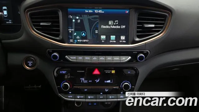 Hyundai Ioniq 2017 — фото 20