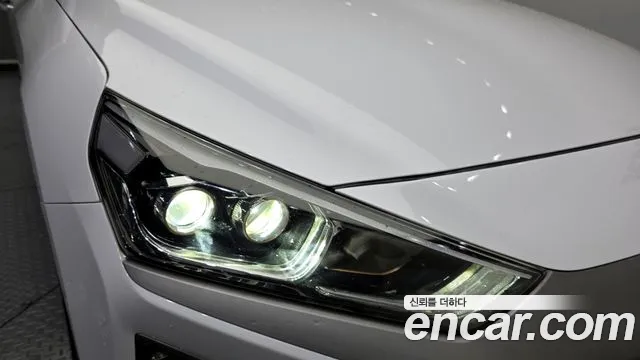 Hyundai Ioniq 2017 — фото 8