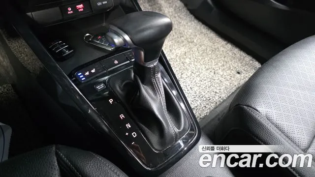 Kia Stonic 2020 — фото 12