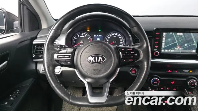 Kia Stonic 2020 — фото 19