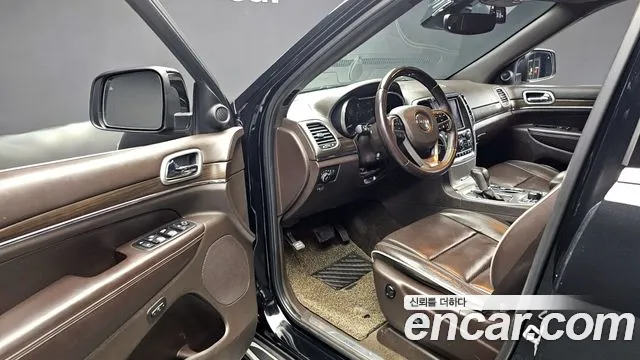 Jeep Cherokee 2018 — фото 10