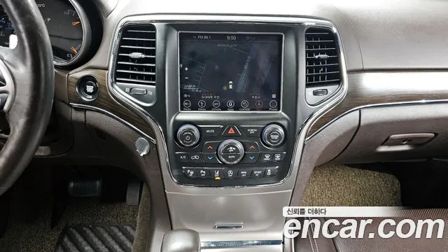 Jeep Cherokee 2018 — фото 13