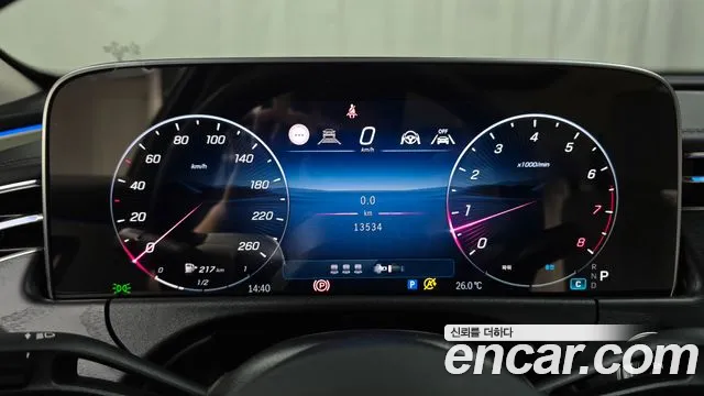 Mercedes-Benz E-Class 2025 — фото 11