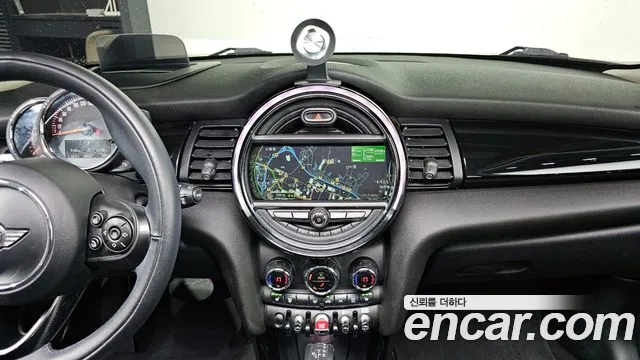 Mini Cooper 2018 — фото 13