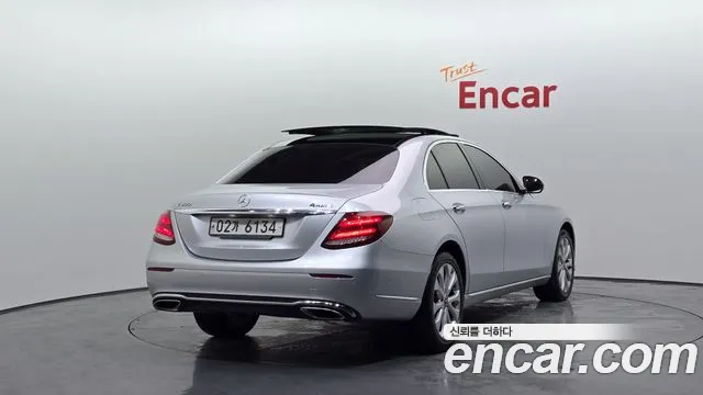 Mercedes-Benz E-Class 2017 — фото 2