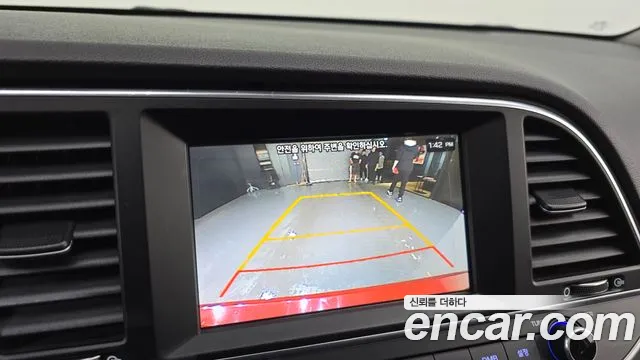 Hyundai AVANTE 2017 — фото 15