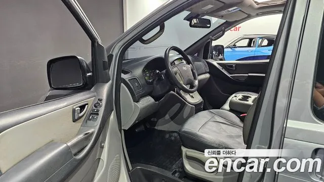 Hyundai Starex 2016 — фото 10