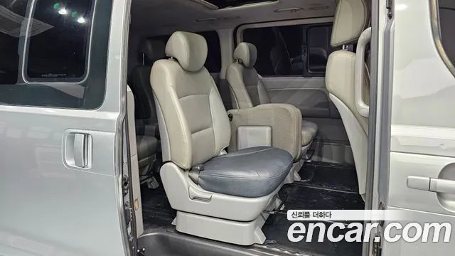 Hyundai Starex 2016 — фото 11