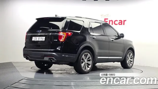 Ford Explorer 2018 — фото 2
