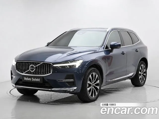 Volvo XC60 2023 — фото 1