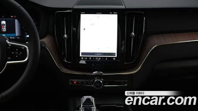 Volvo XC60 2023 — фото 14