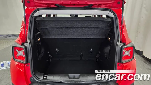 Jeep Renegade 2016 — фото 20