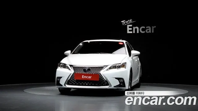 Lexus CT200h 2020 — фото 3