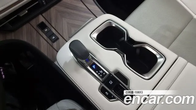 Lexus LM 2025 — фото 9