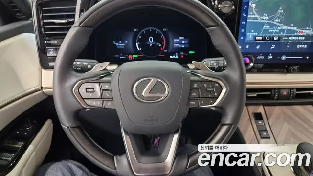 Lexus LM 2025 — фото 11