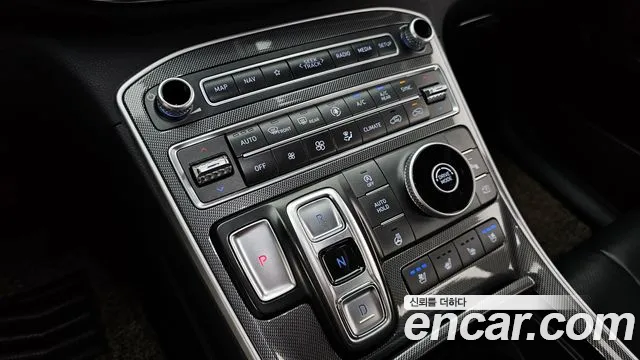 Hyundai Santafe 2021 — фото 12