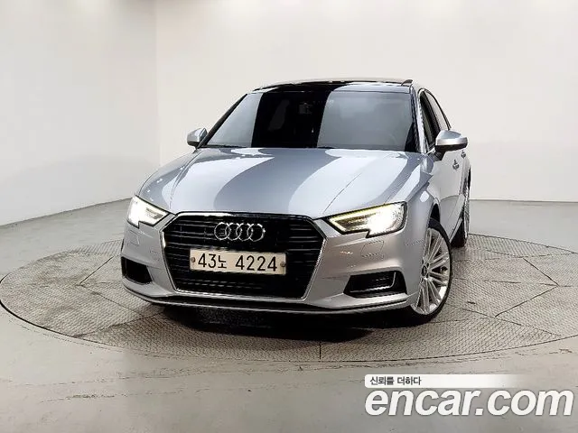 Audi A3 2018 — фото 2