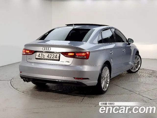 Audi A3 2018 — фото 4